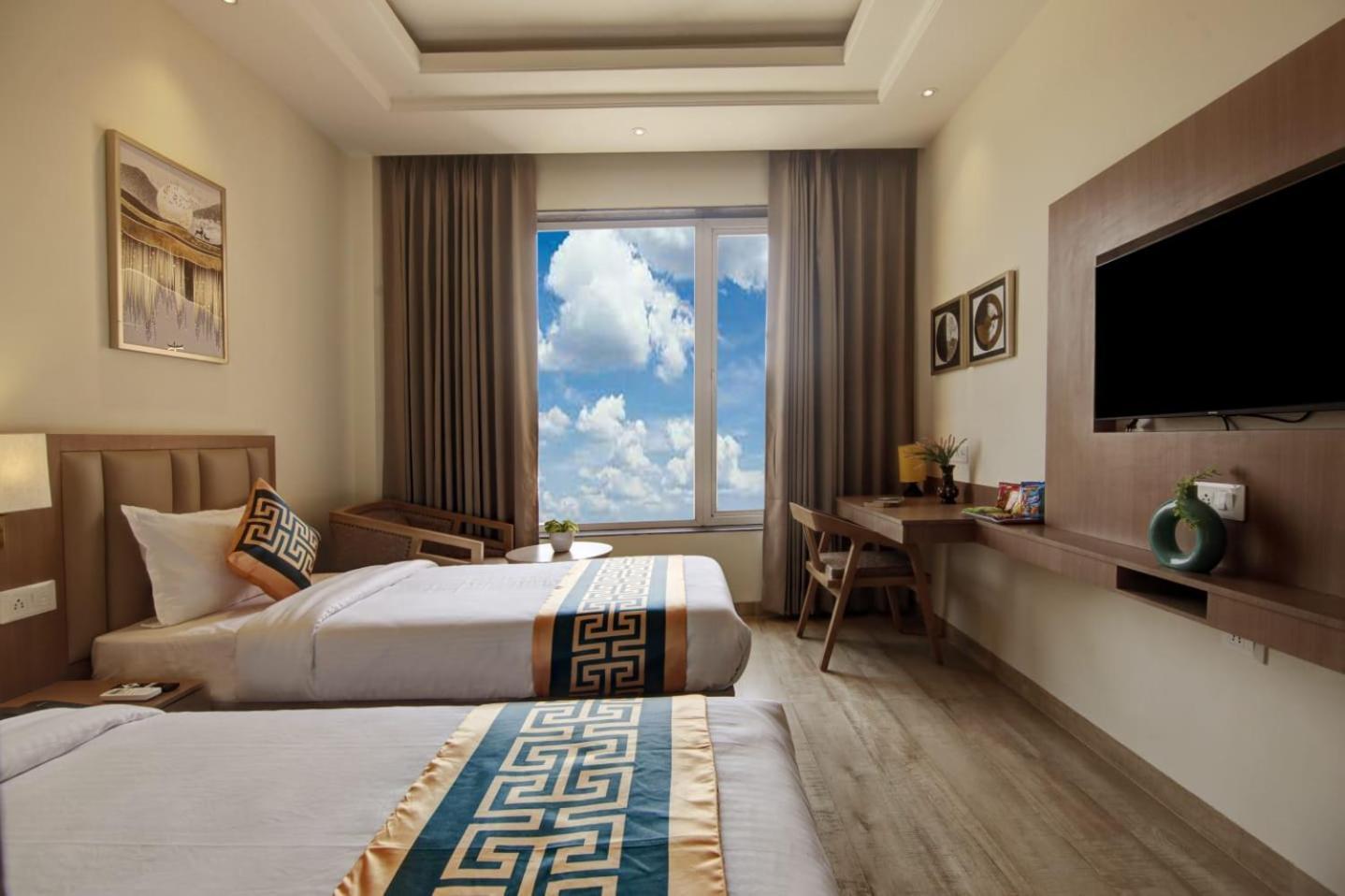 Grand King Plaza Hotel New Delhi