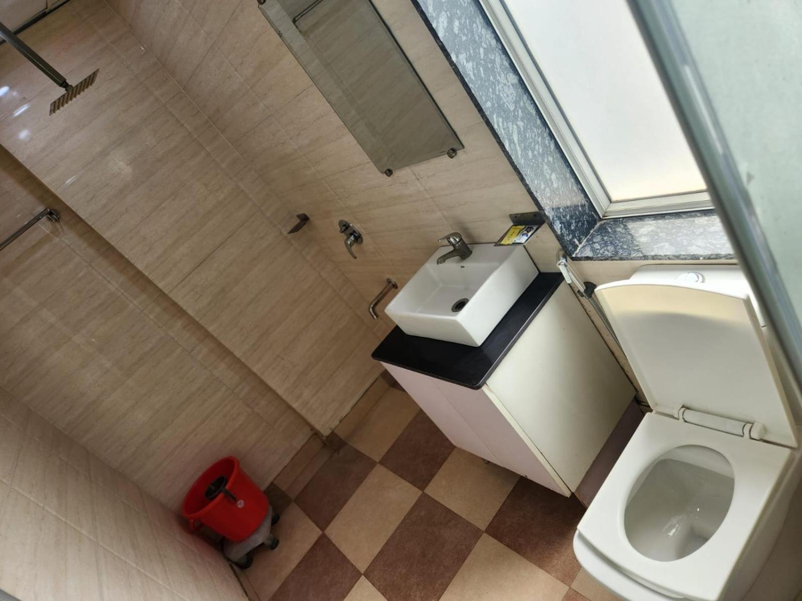 Grand King Plaza Hotel 4*
